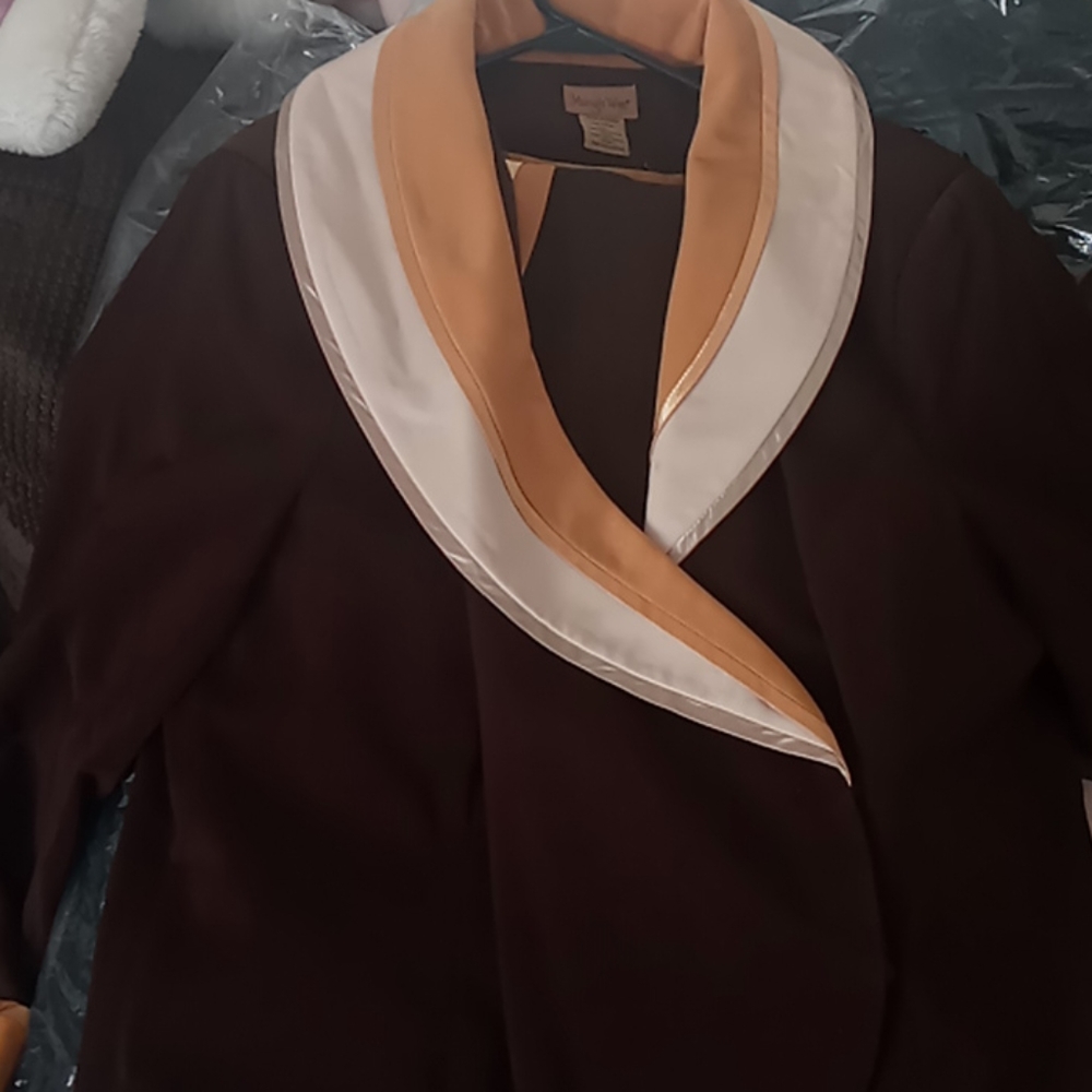 Dress suit